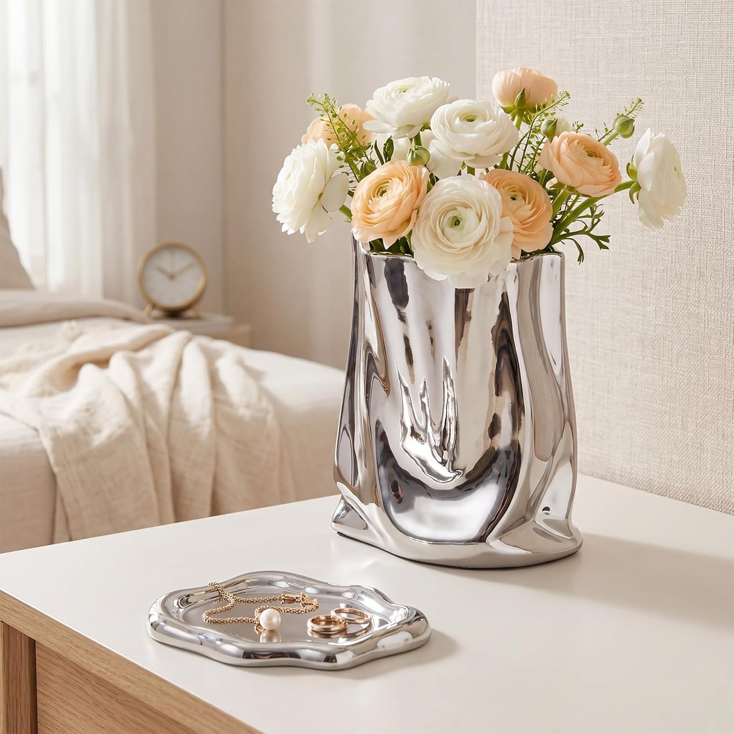 Silver Ceramic Flower Vase and Trinket Tray Set Crinkle Paper Shape Modern Decorative Vase and Cloud Jewelry Dish for Vanity Bedroom Living Room Chrome Home Decor Accents