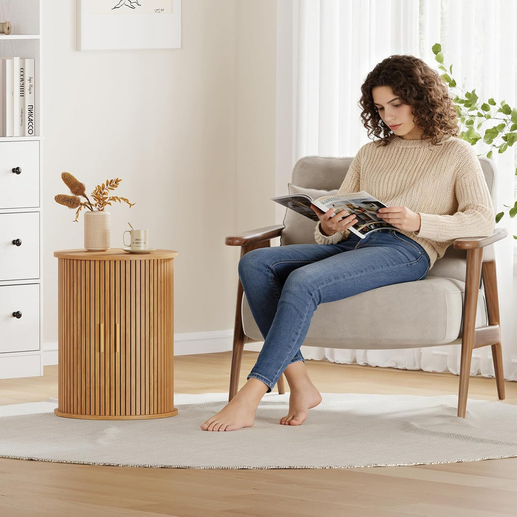 Round Fluted End Table Tall Side Table with Sliding Tambour Door & Storage Shelf, Bedside Table for Living Room Mid-Century Modern Nightstand for Bedroom (1, Natural)