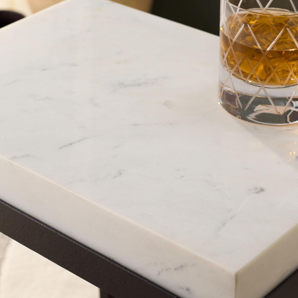 SAFAVIEH Home Collection - Eldin Side Table, Cream Marble Top with Black Metal Legs, Fully Assembled (ACC3746A)