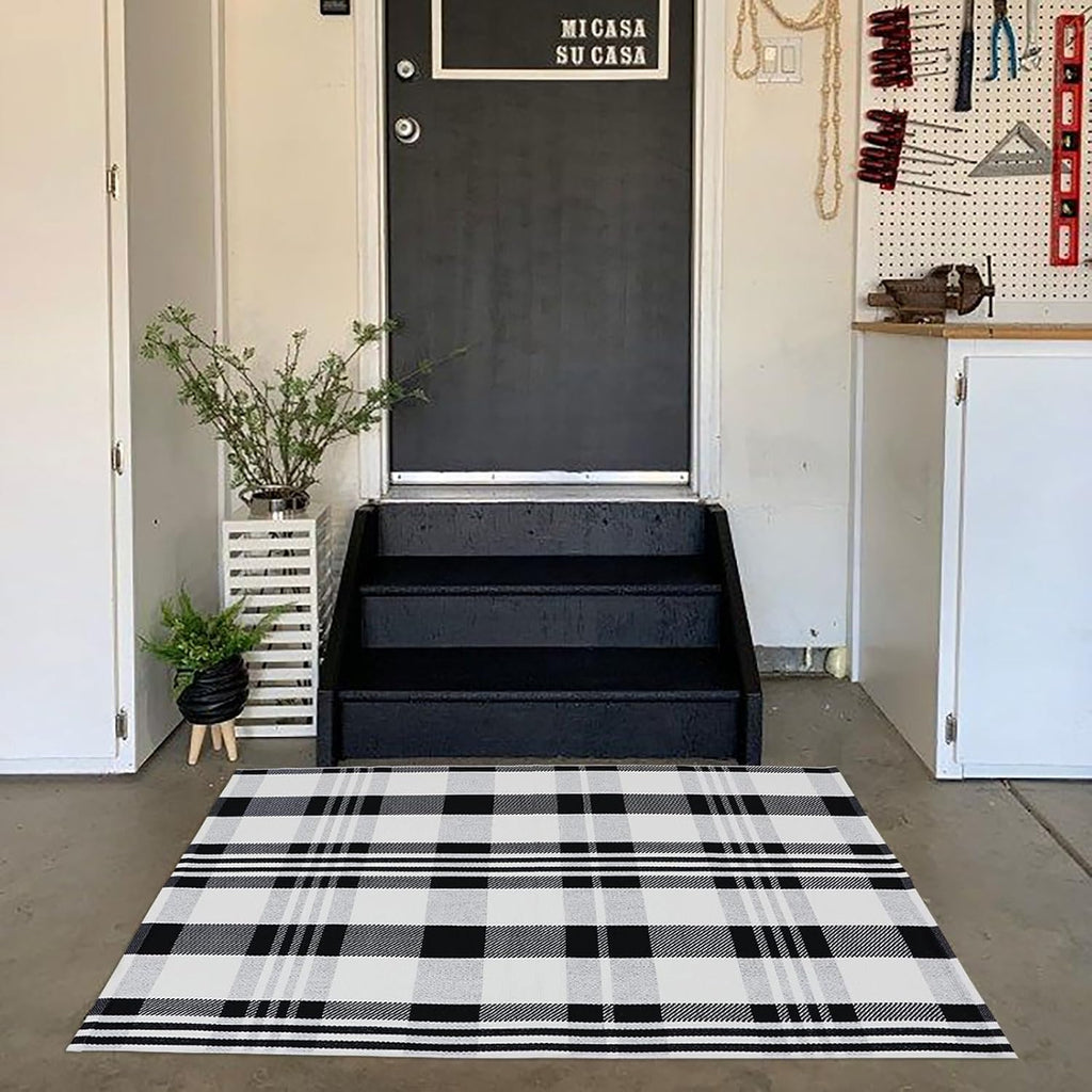 Fall Décor Plaid Rug, 2'4" x 3'7" Black&White Check Indoor/Outdoor Area Rug, Layering Rug for Hello/Welcome Doormat, Machine Washable Cotton Woven Rugs for Farmhouse Front Porch,Entryway