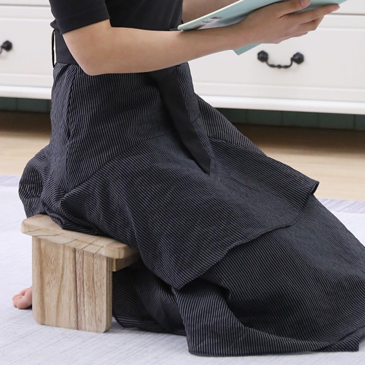 YARNOW Wood Meditation Bench Folding Kneel Stool with Cushion for Enhanced Meditation Practice and Space Saving, Portable Zen Stool for Beach and Traveling Use