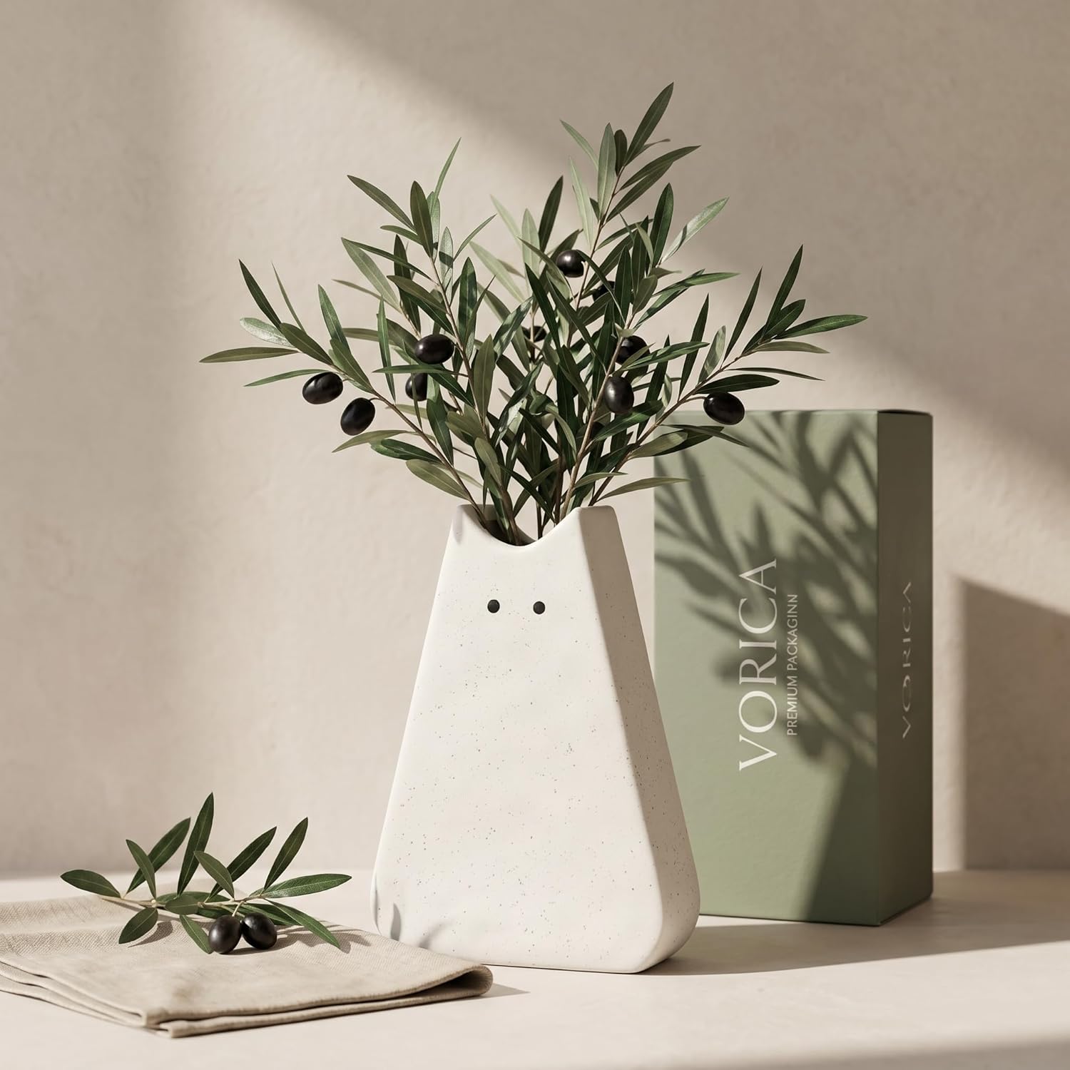 Adorable White Cat Vase - Modern, Simple & Creative Ceramic Flower Vase, Perfect Unique Gift for Girls, Women, Mothers & Cat Lovers - Ideal for Home Decor