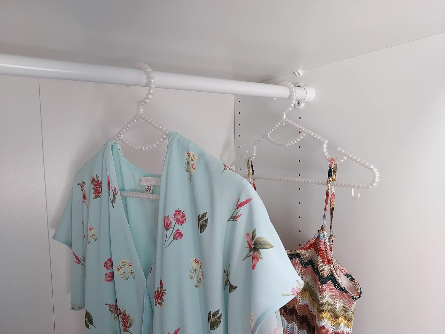 20 Pieces Plastic Heavy Duty Pearl Hangers. Bride Hanger for Wedding Dress. Bridesmaid Hangers. Hanger for Shirt, Pants, Clothing, Coat, Bridal, Sweater and Home Decor. (PH6)