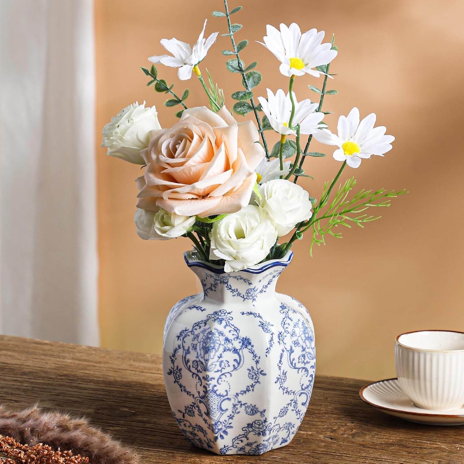 Blue and White Vase, Chinoiserie Ceramic Vase for Centerpiece, 5.91" Vintage Flower Vase for Living Room, Office,Home Decor,French Country Decor