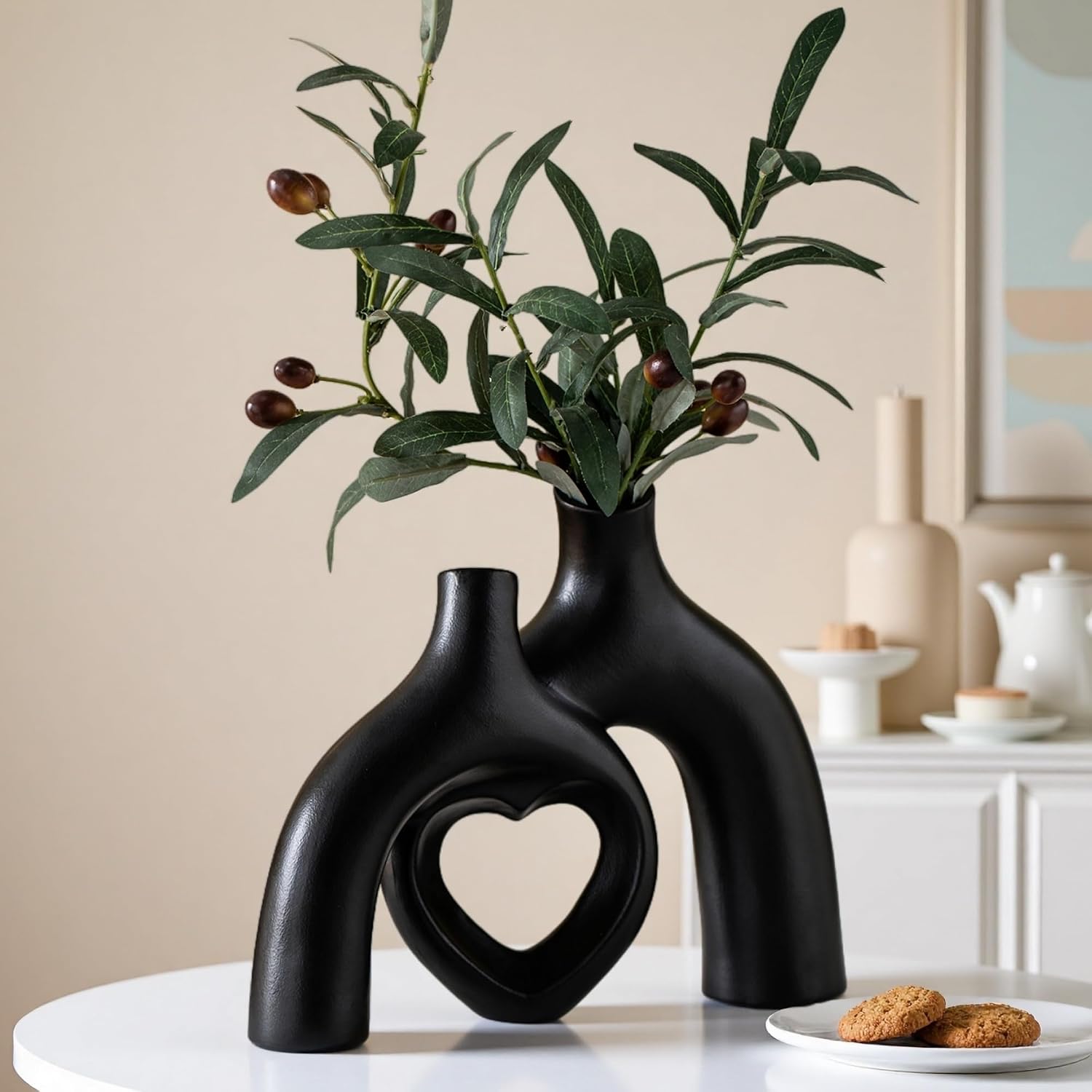 Liotww Hug Donut Ceramic Decorative Vase Set, Snuggle Hollow Modern Nordic Boho Style Vases for Home Decor Living Room Shelf Bookshelf Mantle Entryway Table Console Décor (Matte Black)