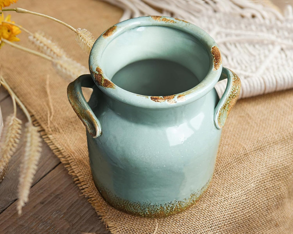 Quoowiit Ceramic Rustic Farmhouse Vase, Distressed Decorative Flower Vases for Home Decor, Ideal Shelf Decor, Green Boho Vase for Living Room Bedroom Kitchen Office Centerpiece Table Decorations