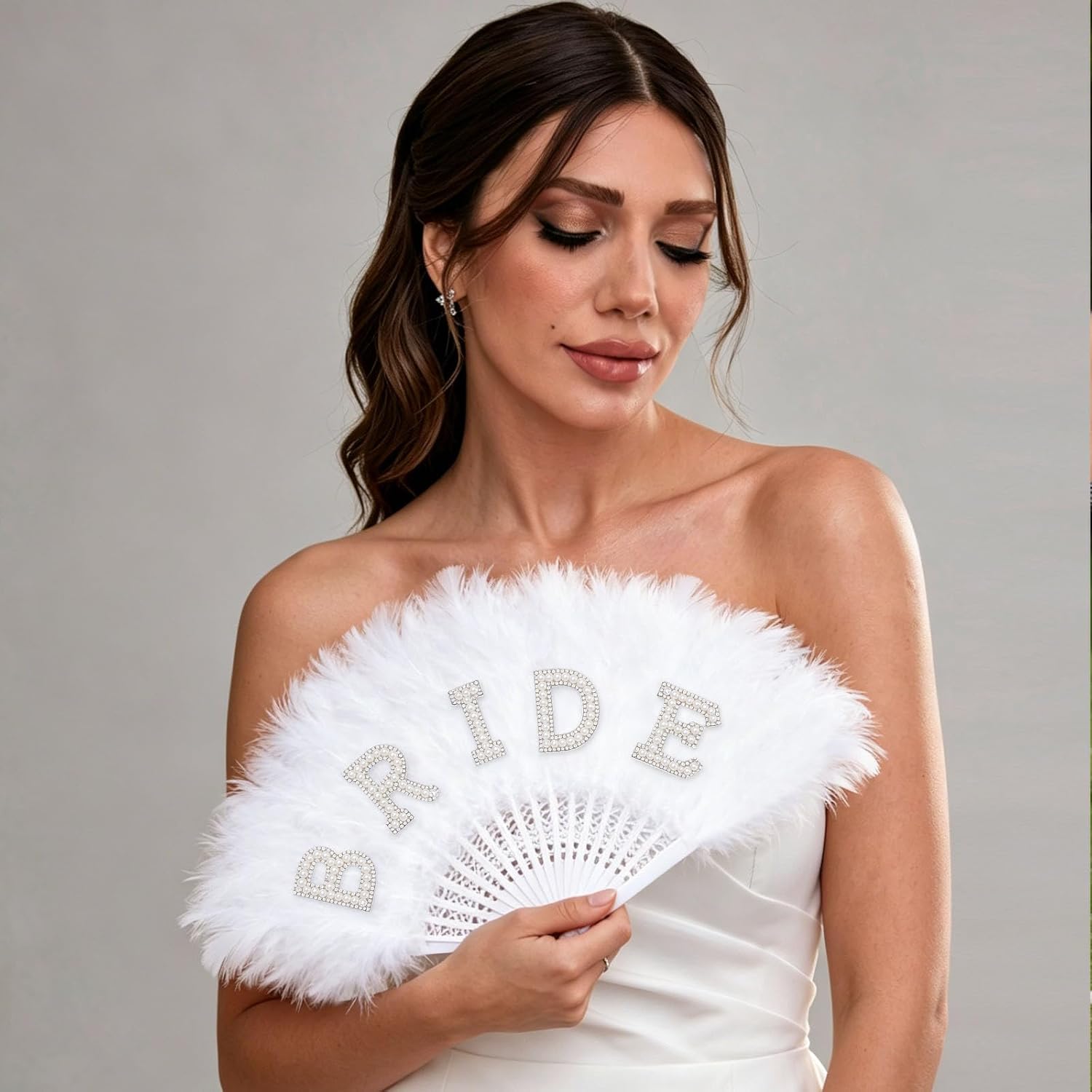 Aprince Bride to Be Fan Bridal Shower Gifts for Wedding Bachelorette Party Decorations White Pearl Feather Fan Bride Outfit Accessories