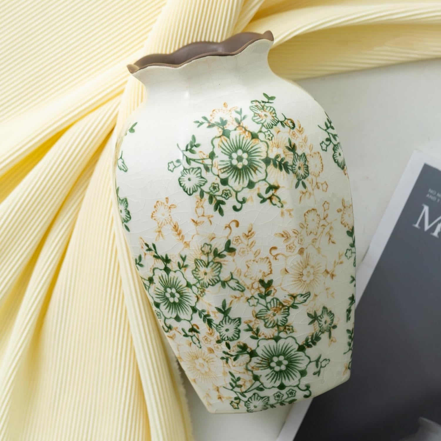 Green and White Vintage Ceramic Vase, 9.1 Inch Ice Glazed Crack Chinoiserie Rustic Floral vases, Green and Beige Large Pastoral Farmhouse Flower Vase for Tuscan Home Decor (D 6" X H 9.1")