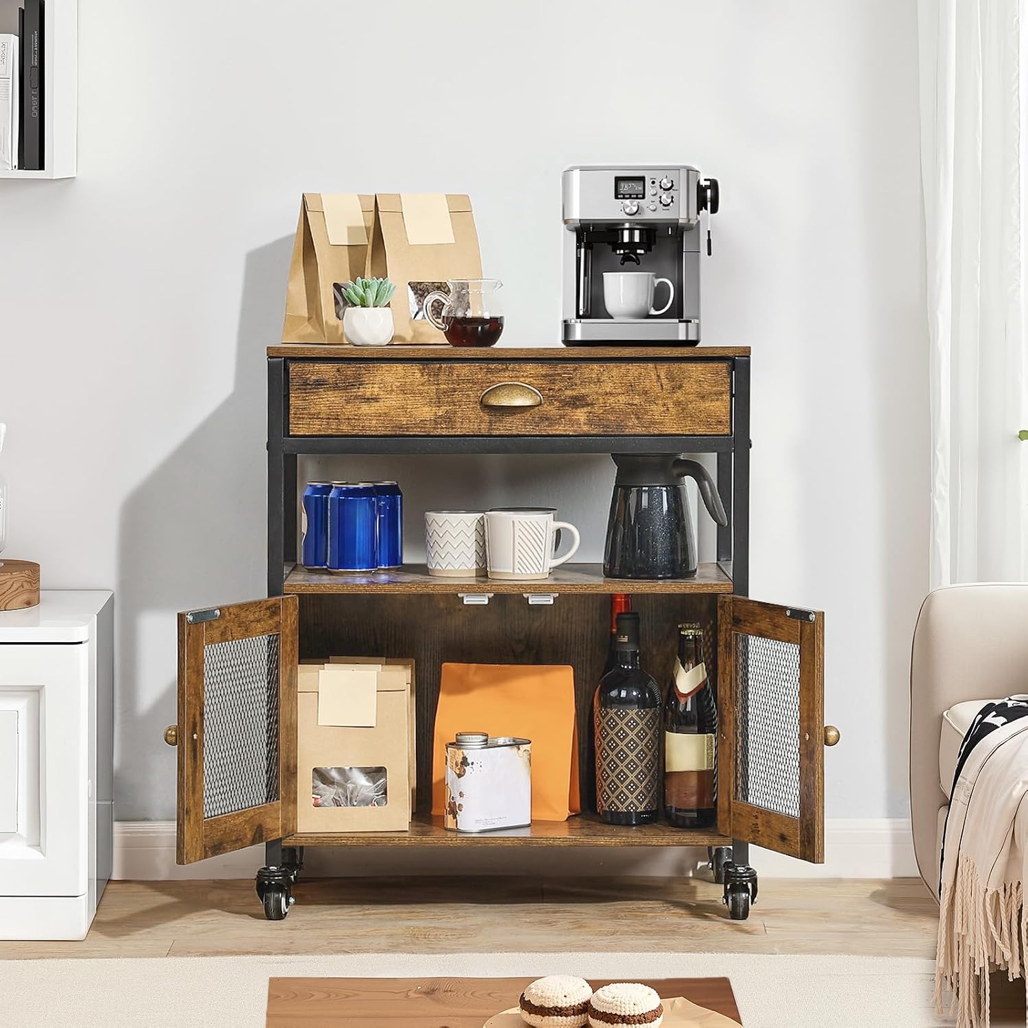 VEVOR Coffee Bar Cabinet, 24 Inch Farmhouse Bar Cabinet with Storage, Movable Coffee Table with Wheels & Mesh Door, Sideboard Buffet for Kitchen, Entryway