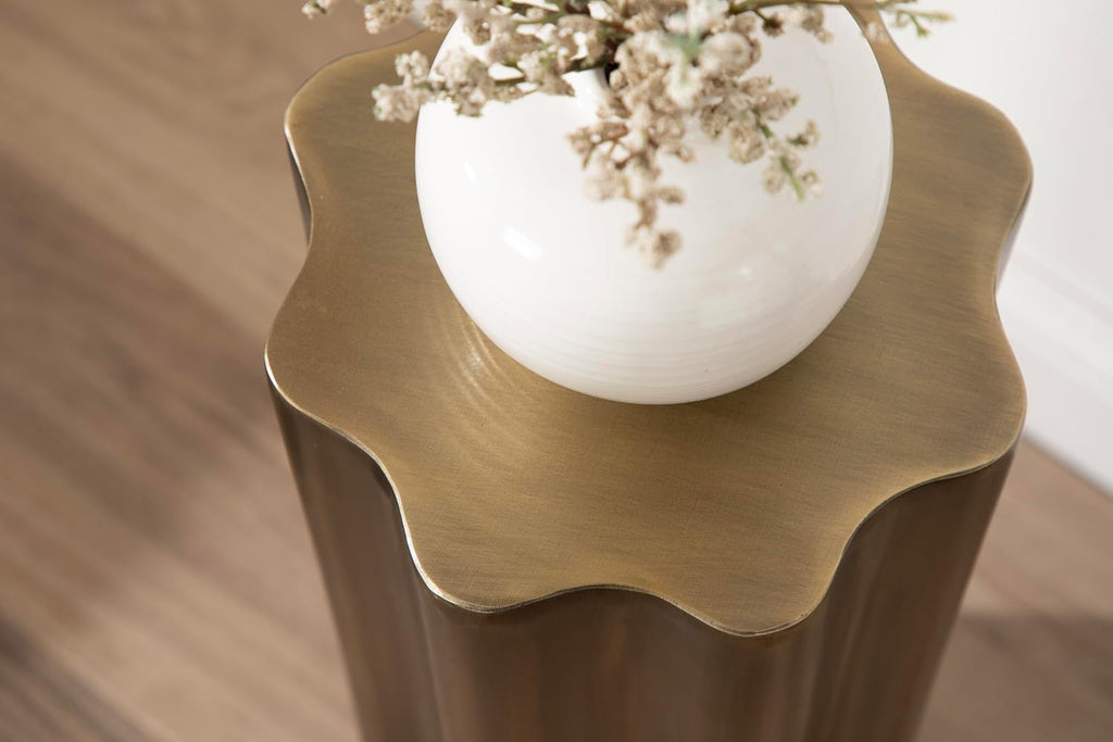 Kate and Laurel Pandey Modern Metal Wavy Drink Table, 9 x 9 x 22, Antique Brass, Curvy Mini Table for Use as a Pedestal Plant Stand Indoors or as a Small Nightstand Option