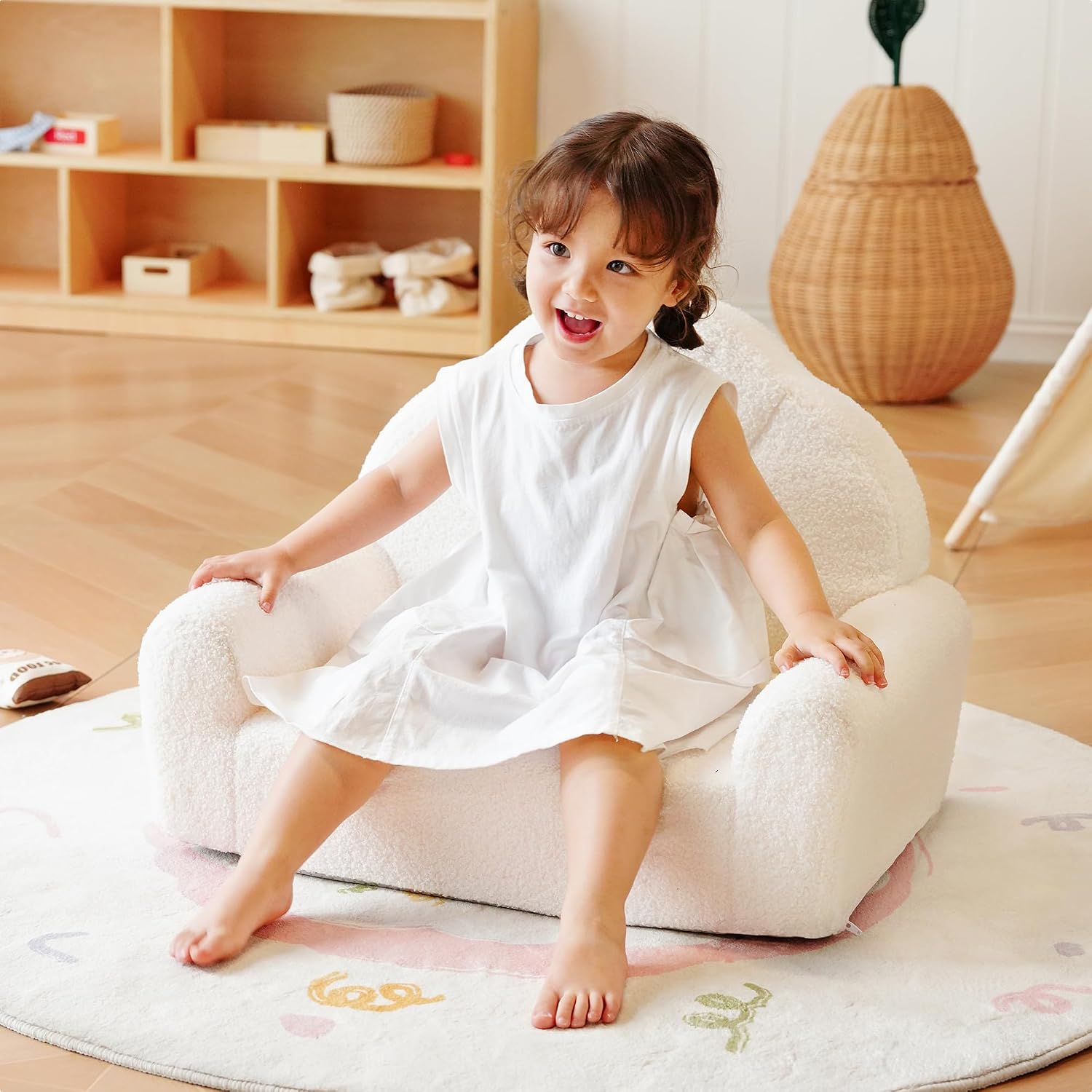 ROBUD Toddler Chair, Comfy Kids Sofa with Teddy Fleece, High Resilience Sponge, and Hidden Storage Pocket, Toddler Couch with Princess Style Design, Kids Couch for Boys and Girls, White