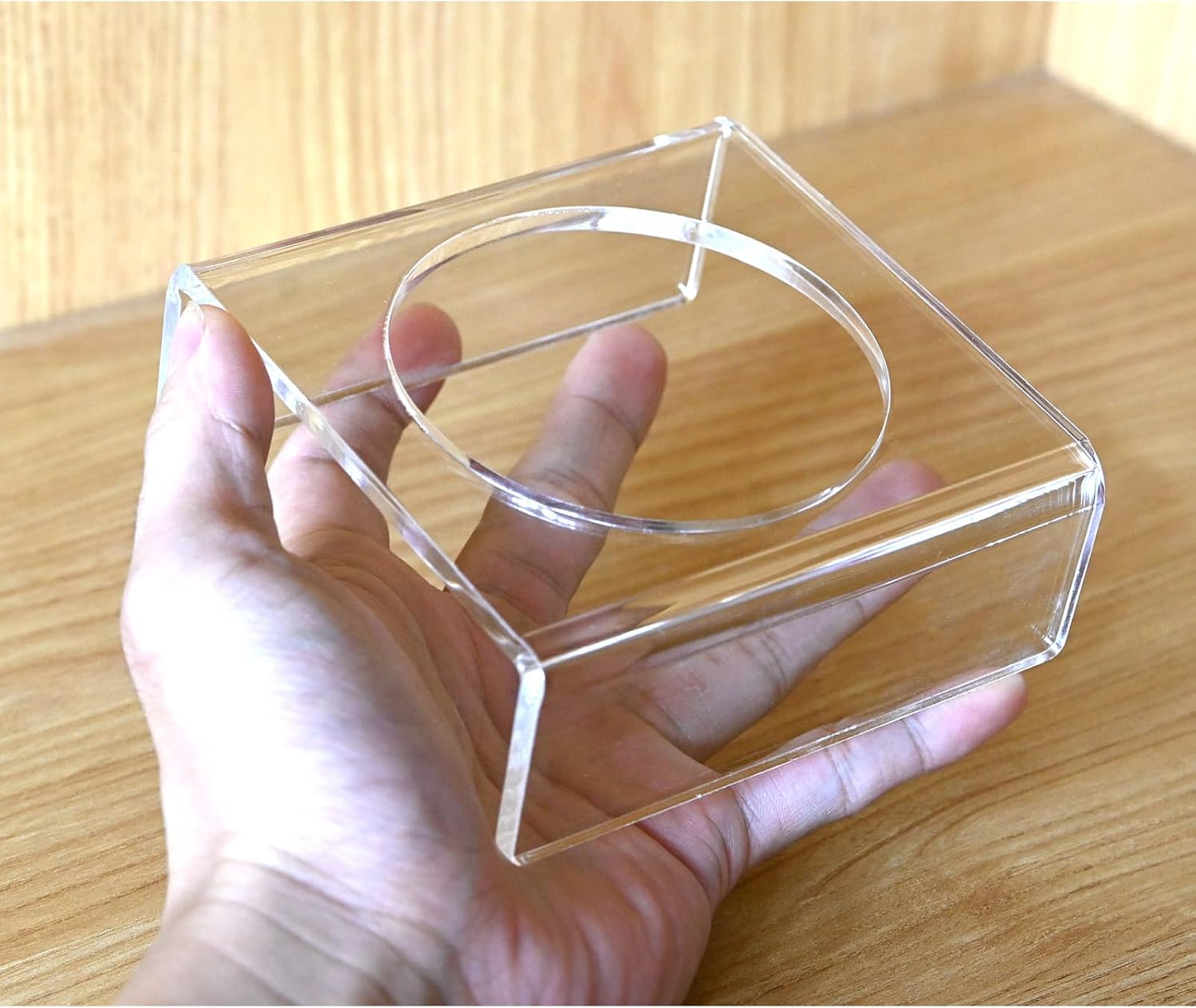 Clear Acrylic Football Stand, 5mm Thickened Display Holder for Basketball, Volleyball, Soccer Ball and Other Sports Memorabilia Home Decoration