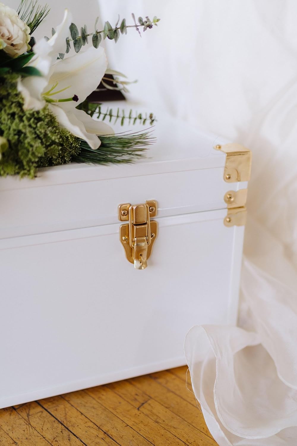 Momento Wedding Keepsake Trunk | Personalized Memory Box for Wedding Mementos | Handmade in USA | Metal and Plywood Construction | Standard Size 20" (White/Botanicals)