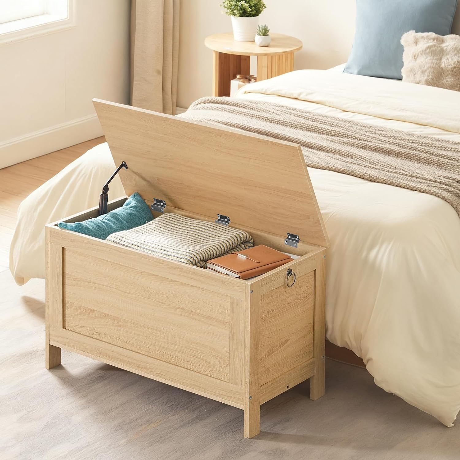 HOOBRO Toy Box, Retro Wooden Look Storage Chest with Safety Hinge, Entryway Storage Bench Supports 220 lb, 29.9 x 15.7 x 18.9 Inches Toy Chest Organizer, Easy Assembly (Natural) NL75CW01G2