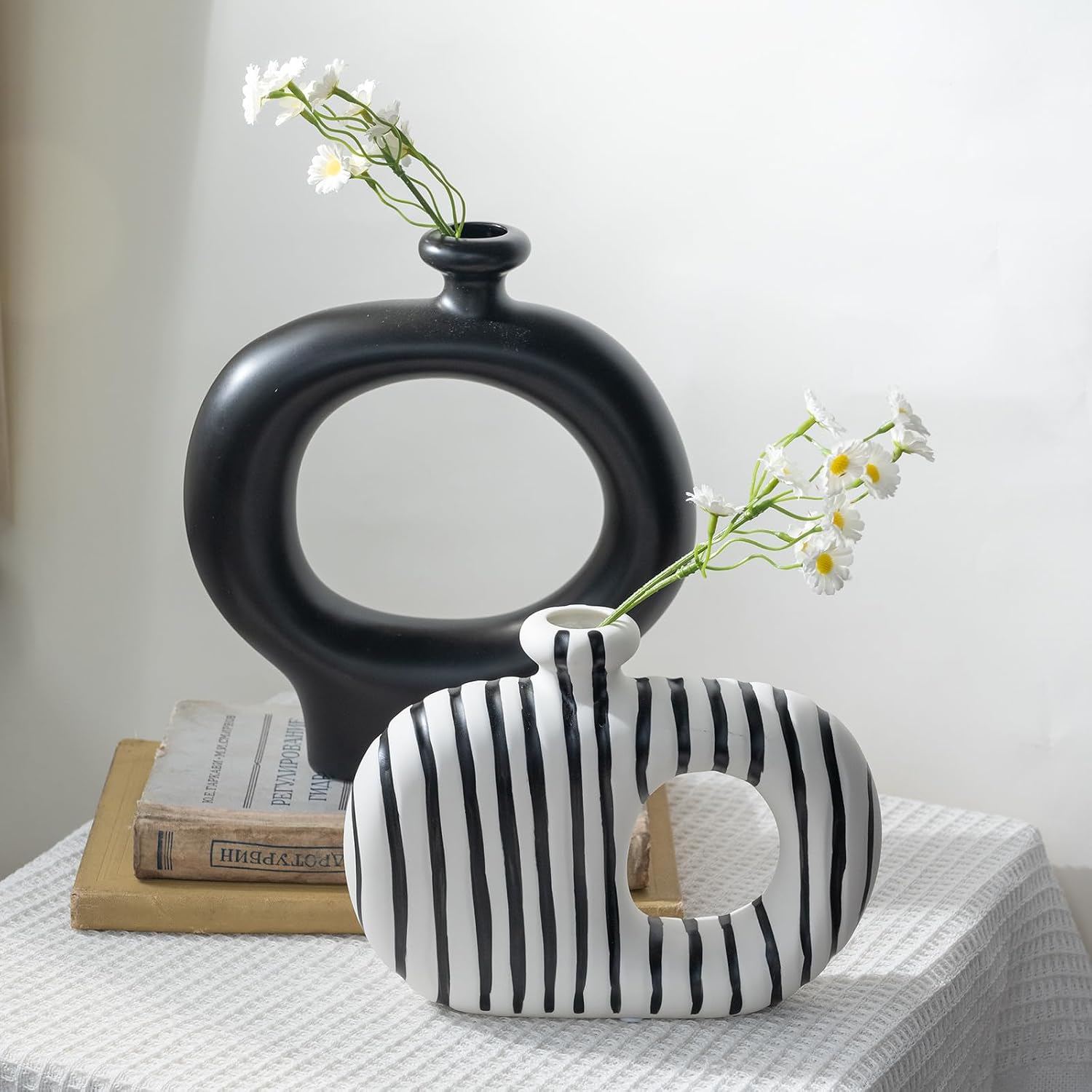 Relexome Donut Vases Set of 2,Black & White Striped Hollow Ceramic Flower Vases,Modern Nordic Minimalist Round Decorative Vase for Pampas Grass,Dried Flowers,Living Room,Table Centerpiece & Home Decor