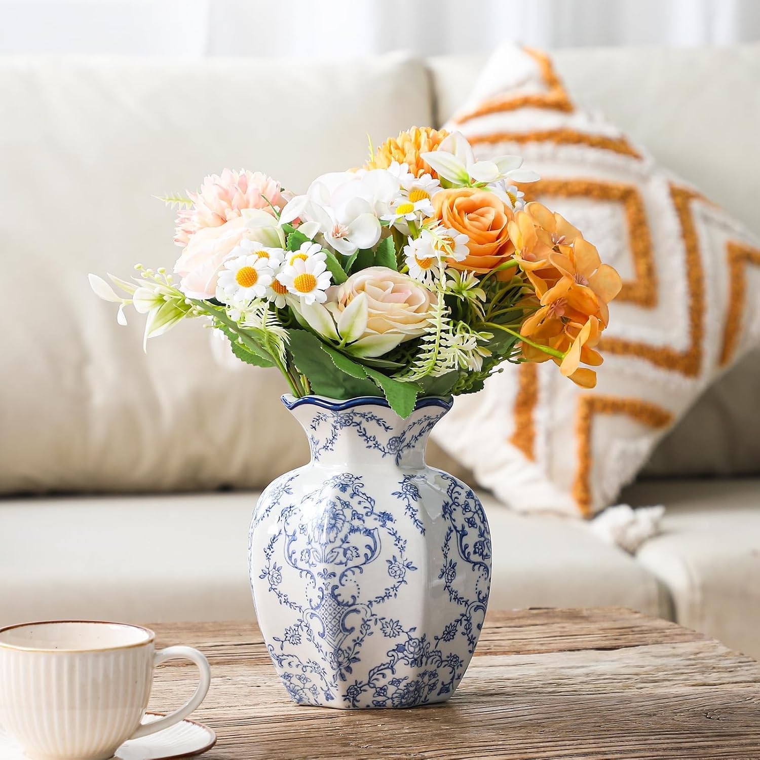 Blue and White Vase, Chinoiserie Ceramic Vase for Centerpiece, 5.91" Vintage Flower Vase for Living Room, Office,Home Decor,French Country Decor