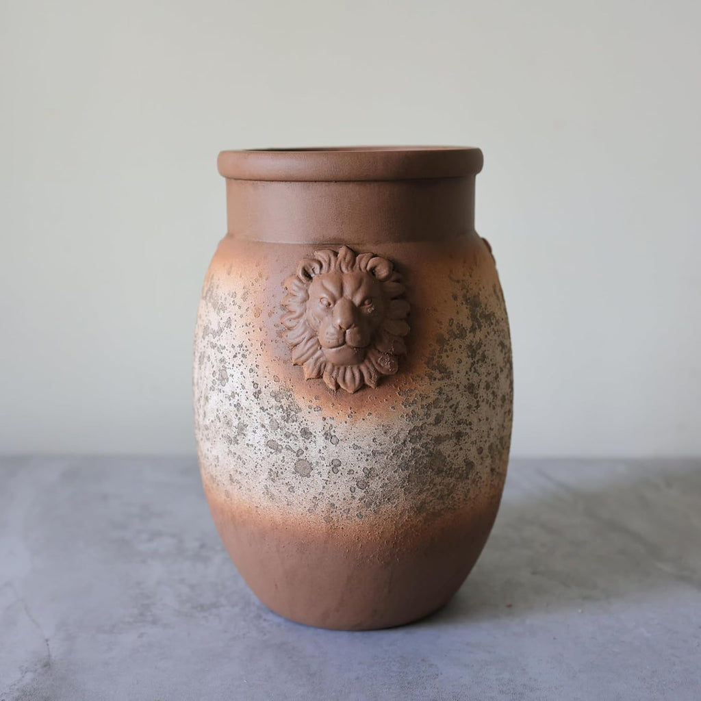 Rustic Farmhouse Vase, Lion Head Pattern Design for All Home Decor Styles, Ceramic Flower Vase, Ideal for Living Room,Dining Room, Mantel, Bedroom,Office, Bookshelf Decoration