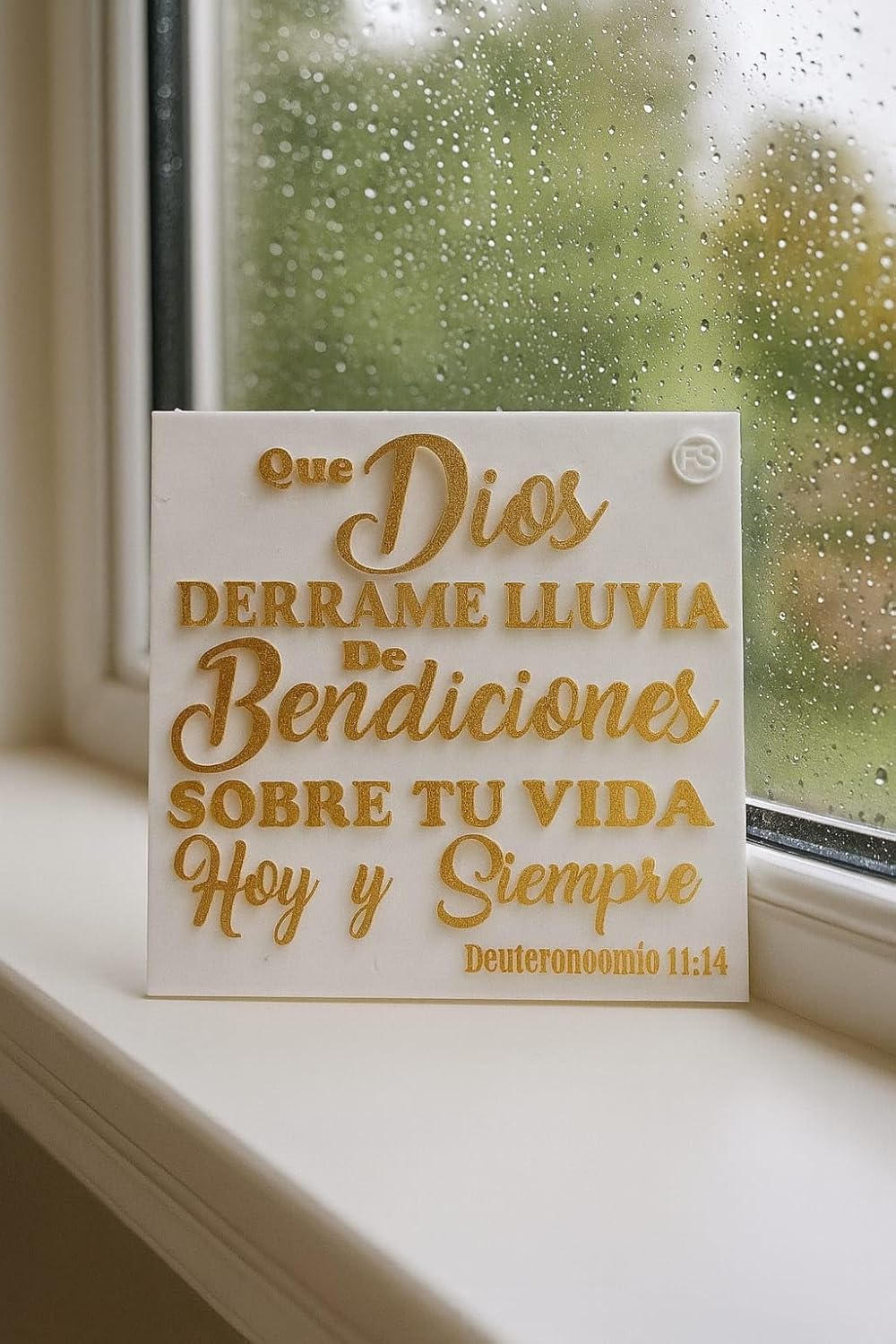 Plaque: QUE DIOS DERRAME LLUVIA DE BENDICIONES SOBRE TU VIDA HOY Y SIEMPRE - MADE IN USA