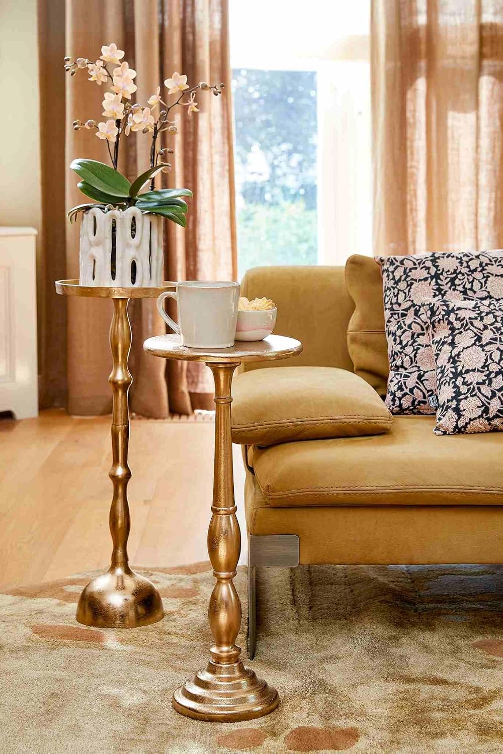 MICA Decorations Duco Side Table 25 x 25 x 66 cm Aluminium Gold