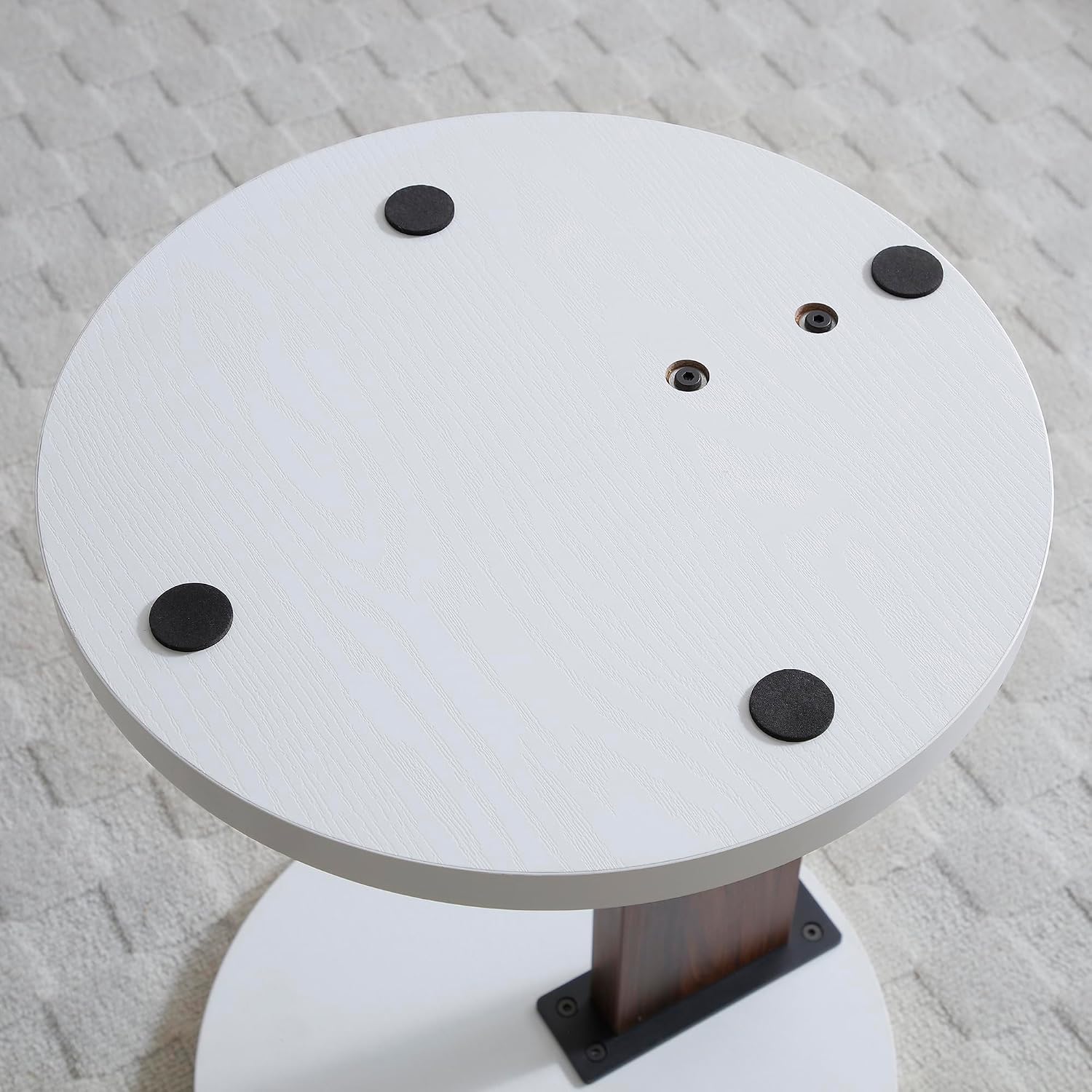 21.8” Wooden C Shaped End Table, Small Round Side Coffee Table for Couch Sofa, Modern Table Nightstand for Living Room, Bedroom and Corner, Non-Slip Bottom