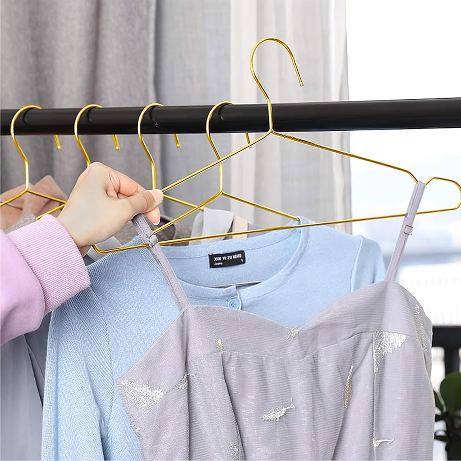 Gold Hangers Clothes 30 Pack Coat Hangers Non Slip Wire Hanger Clothing Heavy Duty Seropy Metal Hangers Space Saving Ultra Thin of Stainless Steel Hanger 16.5 Inch