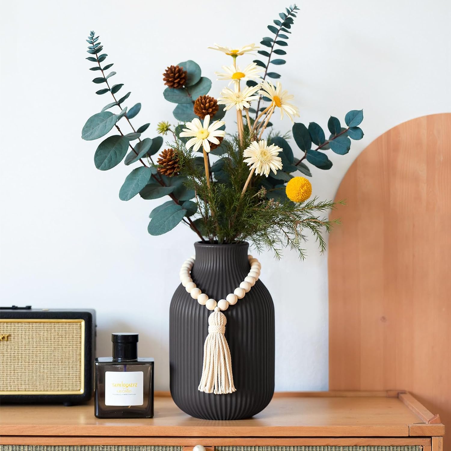 JOHOUSE Black Ceramic Vase, 7.9 Inch Tall Boho Ribbed Vase with Wooden Beads Tassel for Pampas Grass, Wedding Centerpiece, Coffee Table, Bedroom & Apartment, Neutral Farmhouse Decor