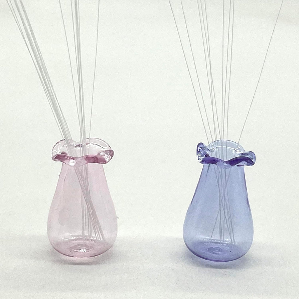 2 PCS Cat Whisker Vase, Miniature Glass Whisker Vase, Mini Vases, Dollhouse Accessories (Pink, Purple)