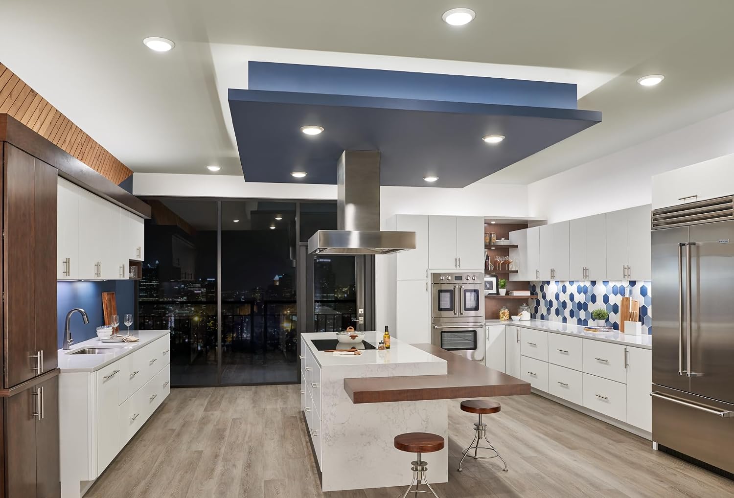 Kichler 4U Series 22" 120V LED Under Cabinet Light in White, 3000K, (22" L x 4.5" W x 1"H), 4U30K22WHT