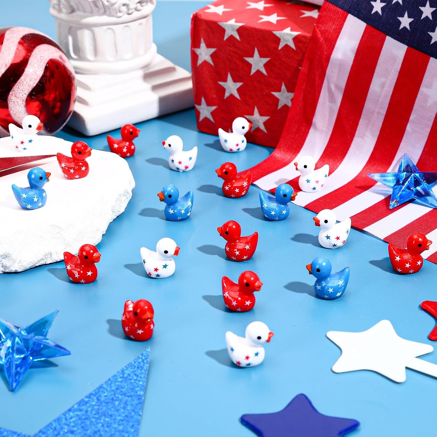JUNEBRUSHS 120 Pcs Patriotic Ducks Mini Resin Ducks Figures 4th of July Decor Red White Blue Mini Resin Ducks for 4th of July Vase Filler Gifts Tabletop Micro Landscape Party Home Decorations