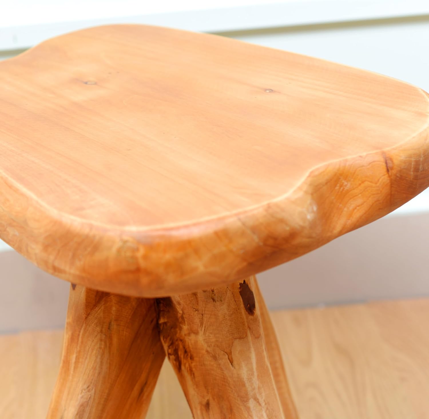 Brefhome Natural Cedar Wood Stool, 14.5" Tall Hand-Carved Tree Stump End Table, Unique Live Edge Plant Stand, Rustic Mushroom Stool for Living Room, Garden & Indoor Decor, Fully Assembled