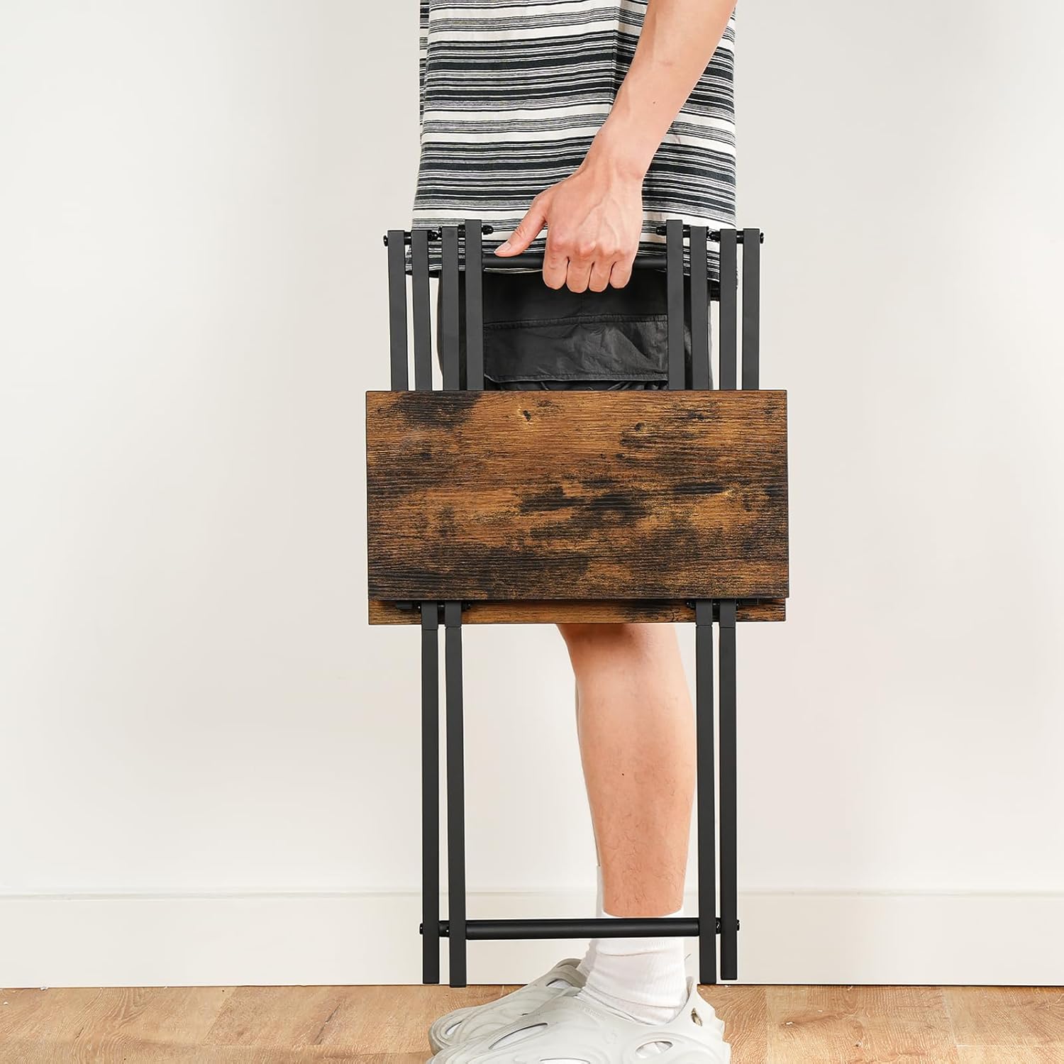 HOOBRO Folding TV Tray Table, Wooden TV Tray, Portable Sofa Side Table, Industrial Snack Table End Table for Small Spaces, Space-Saving, Easy to Install and Fold, Rustic Brown and Black BF27BZ01
