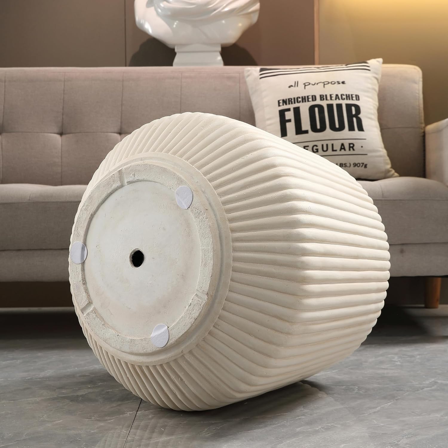 IRONORA White Vertical Fluted Round Side Table, Barrel Shaped Pedestal End Table, Pleated Textured Accent Coffee Table for Living Room Bedroom Entryway, Minimalist Indoor Decor Nightstand