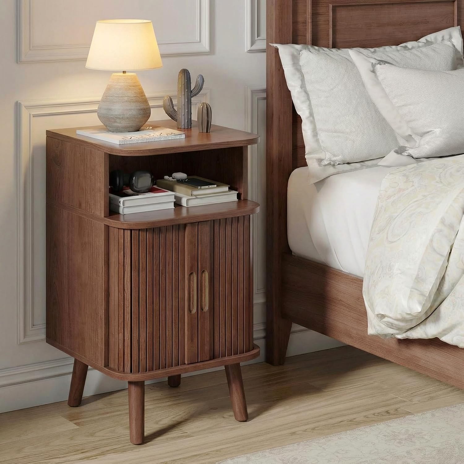 Alohappy Nightstand Set of 2, Mid Century Modern End Table with Storage, Fluted Bedside Table, Wooden Curved Profile Night Stands with Sliding Tambour Door for Bedroom, Living Room, Walnut