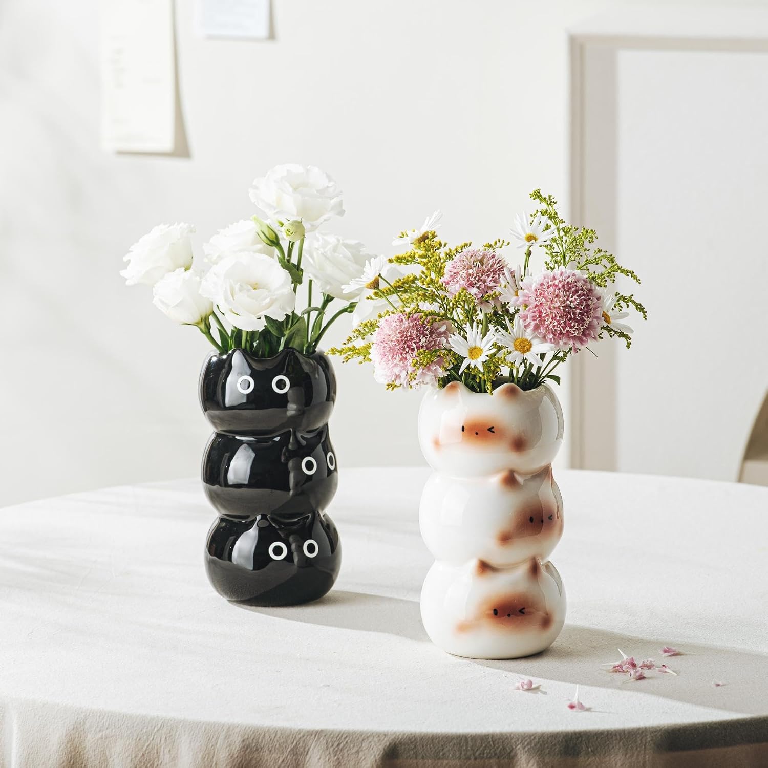 Cute Cat Vase, 6.8 in Small White Ceramic Vase Modern Flower Vases for Cat Lovers, Unique Flower Vases for Home Farmhouse Bedroom Living Room Wedding Table Centerpieces Decor