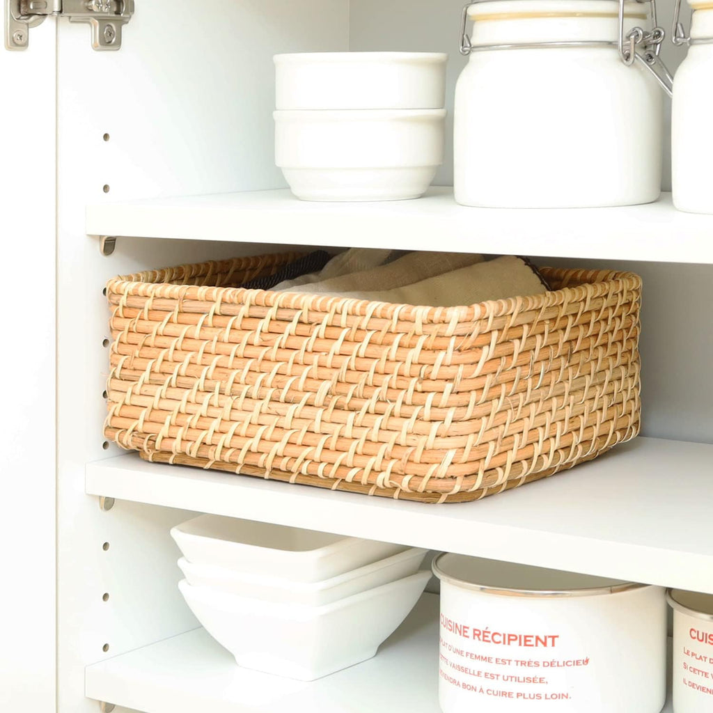 Shirai Sangyo PTS-8560D WH Under-Counter Storage Rack, Door Type, Cabinet, Wooden, Combined Width for Kitchen and Dining Room, Simple Design, White, Width 23.6 inches (60 cm), Depth 11.7 inches (29.6