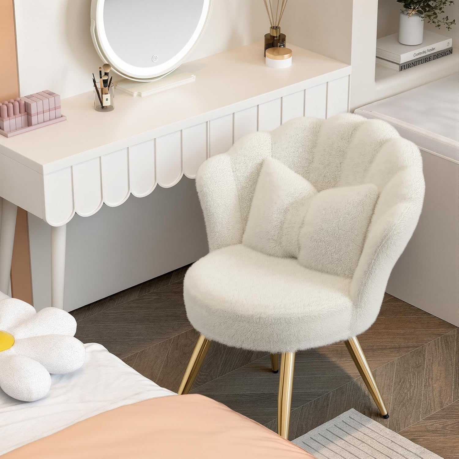Plush Velvet Sherpa Accent Chair with Gold Metal Legs, Fluffy Vanity Chair for Makeup Room, Upholstered Guest Chair for Living Room, for Bedroom, Cream White