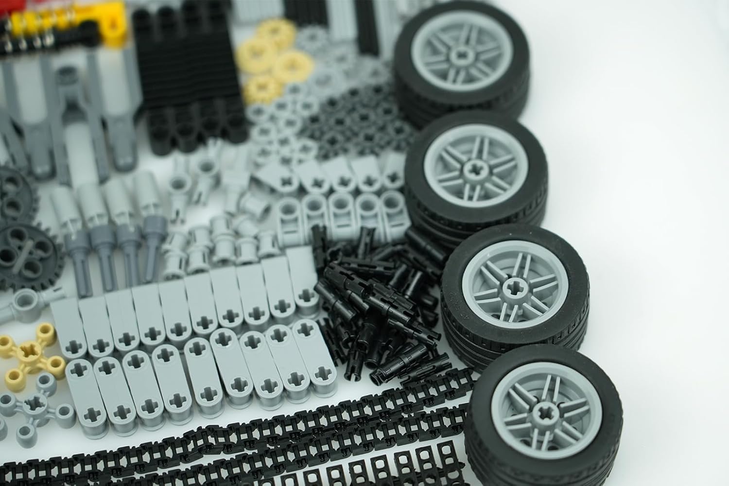 MALEKO Technical Gears-Axles-Pins-Wheel Set, 800+ Piece Technical Parts Compatible with Major Brands, Building Block Accessories Kit-Motor, Wheels, Chain Link Connector, Tires
