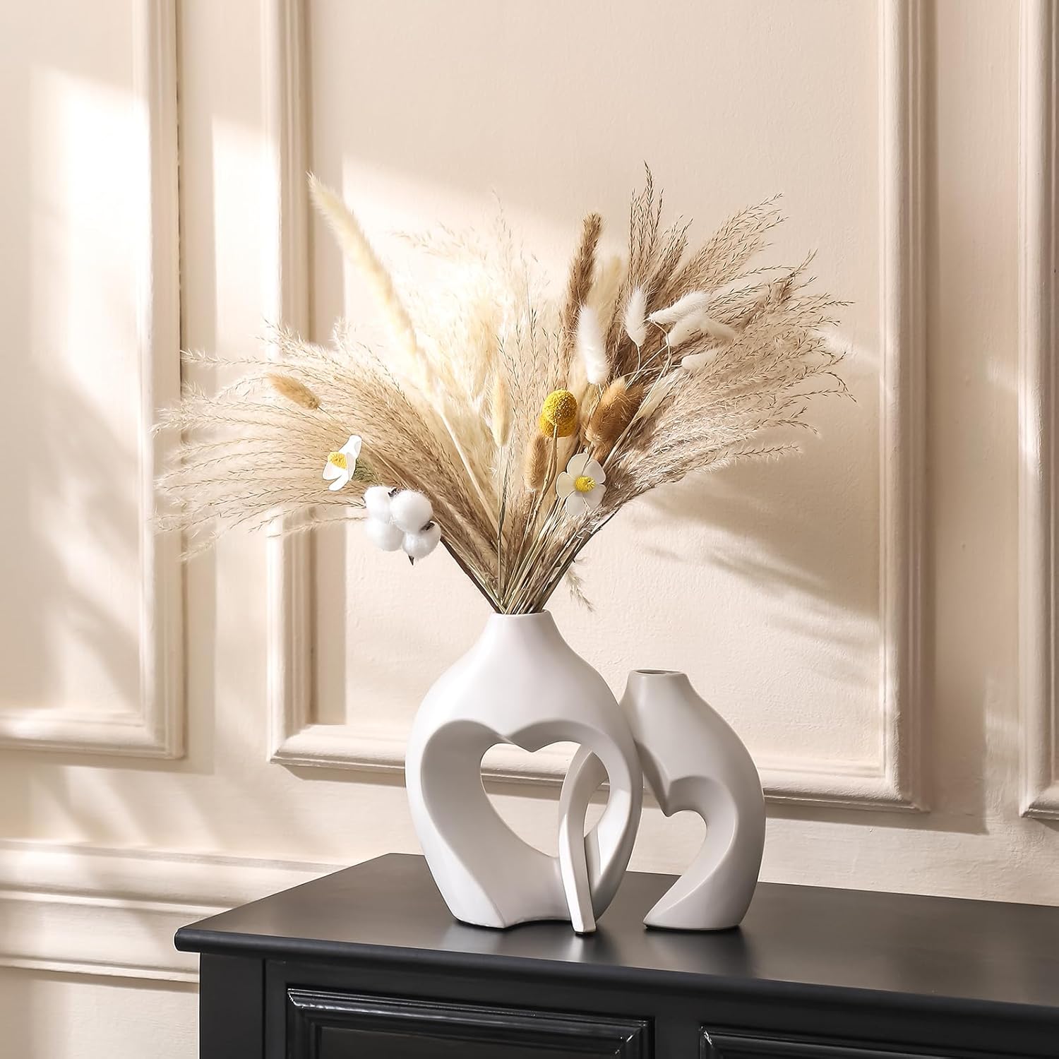 White Vases for Decor, Heart Shaped Ceramic Vase Set of 2, Nordic Modern Heart Vases, Minimalist Decorative Vase for Table Centerpiece Wedding Living Room House Decoration