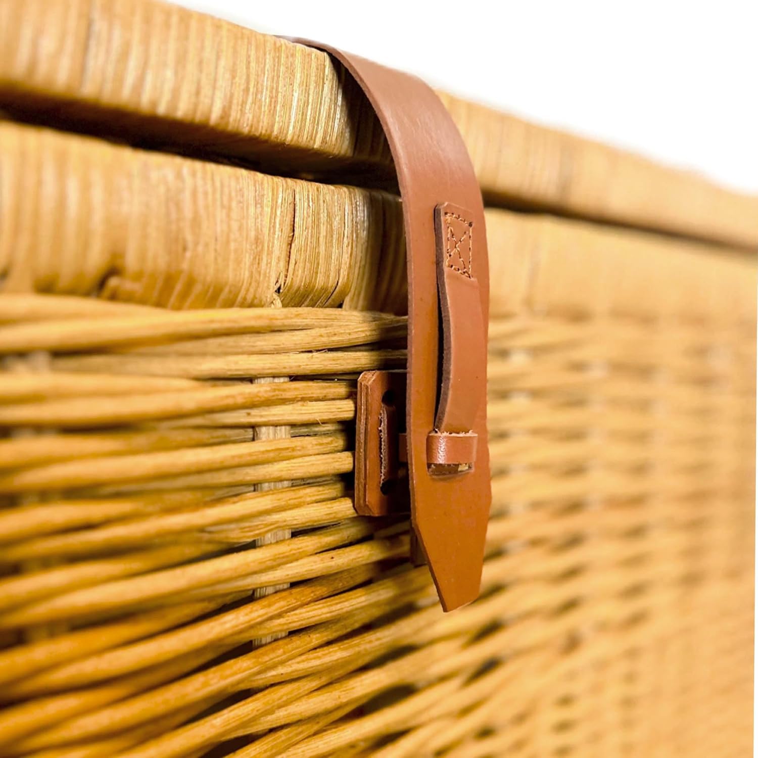 The Basket Lady Handwoven Deep Wicker Storage Trunk, Natural Rattan Wicker Chest with Lid and Handles for Blankets, and Home Organization-Sandstone, Large, 24" L x 17" W x 17.5" H