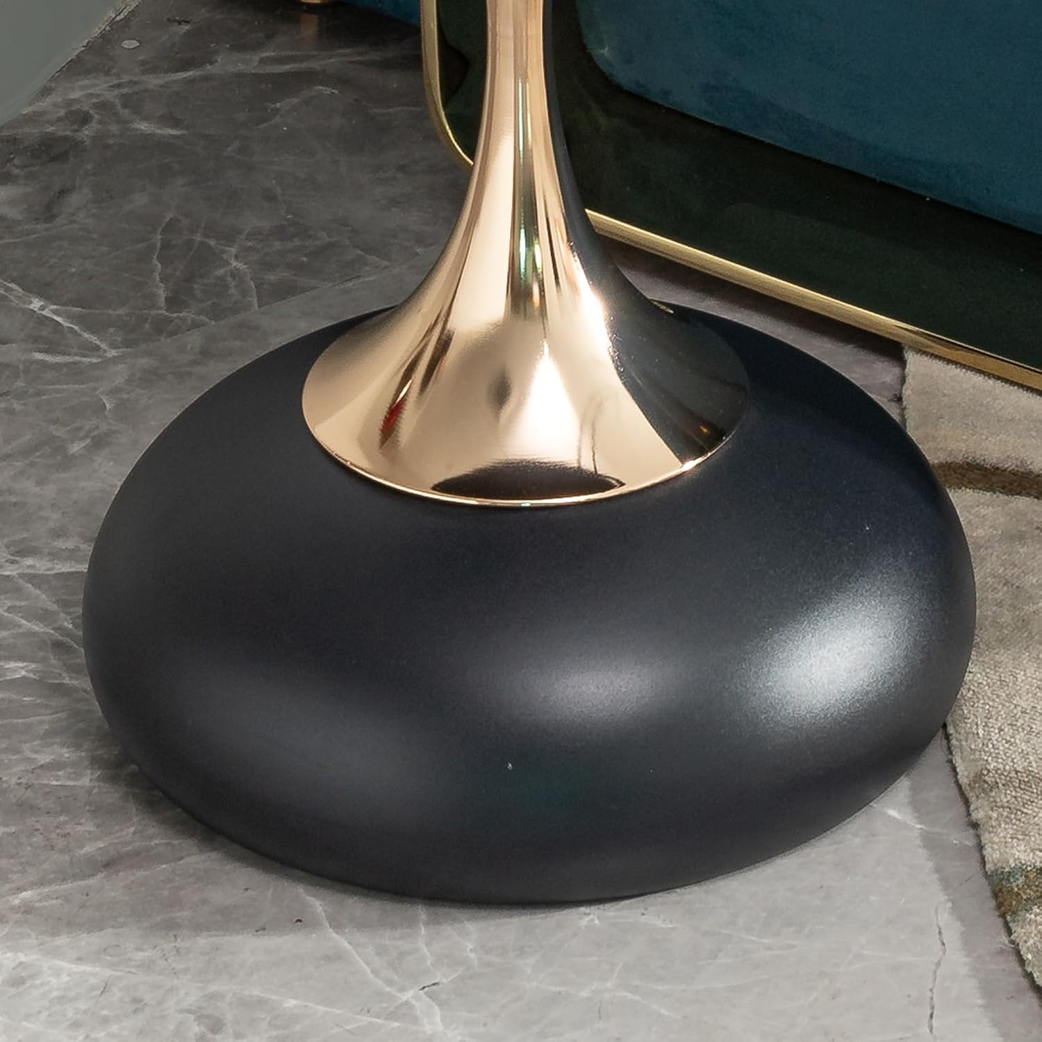 End Tables, Small Round Side Table Corner Drink Tables Small Coffee Table Cocktail Table, Metal Frame Sofa Side Snack Table Bedside Table Nightstand for Bedroom Living Room Patio Bar, Black