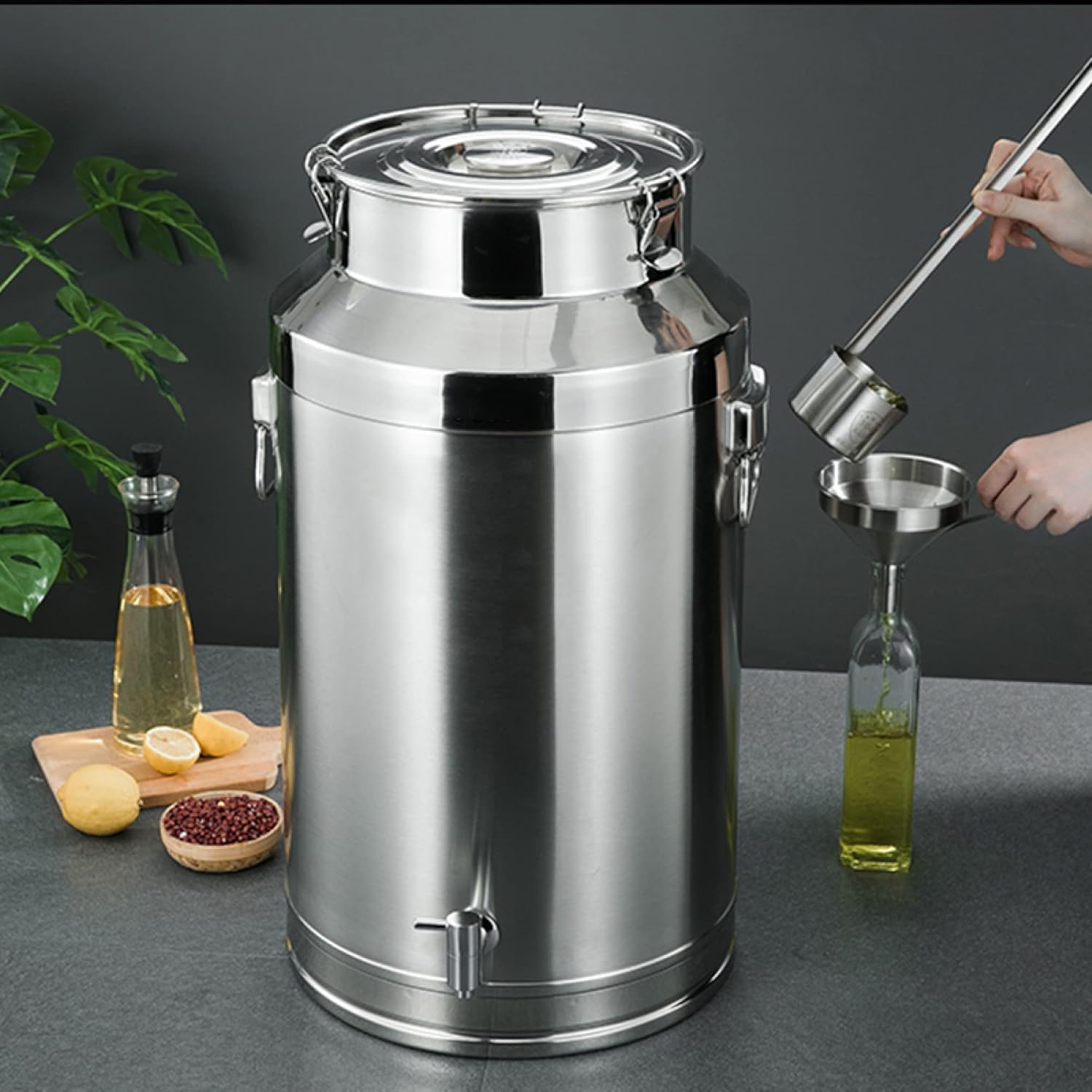 15l/20l/28l/35l Stainless Steel Milk Storage Can - Airtight Milk Transport Bucket with Silicone Lid for Home Brewing, Wine Making, and Water Storage Without Tap 35L