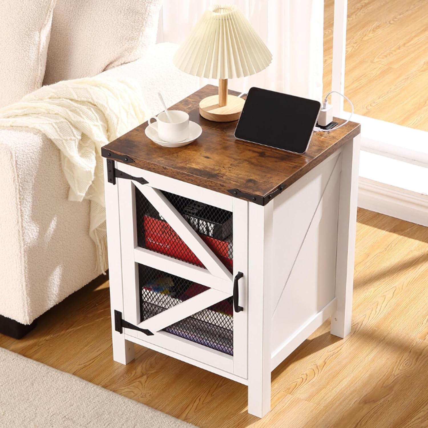 18" Farmhouse Nightstand with Charging Station, Wood Side Table, End Table with Adjustable Shelf, Rustic Bedside Cabinet with Mesh Barn Door for Bedroom, Living Room