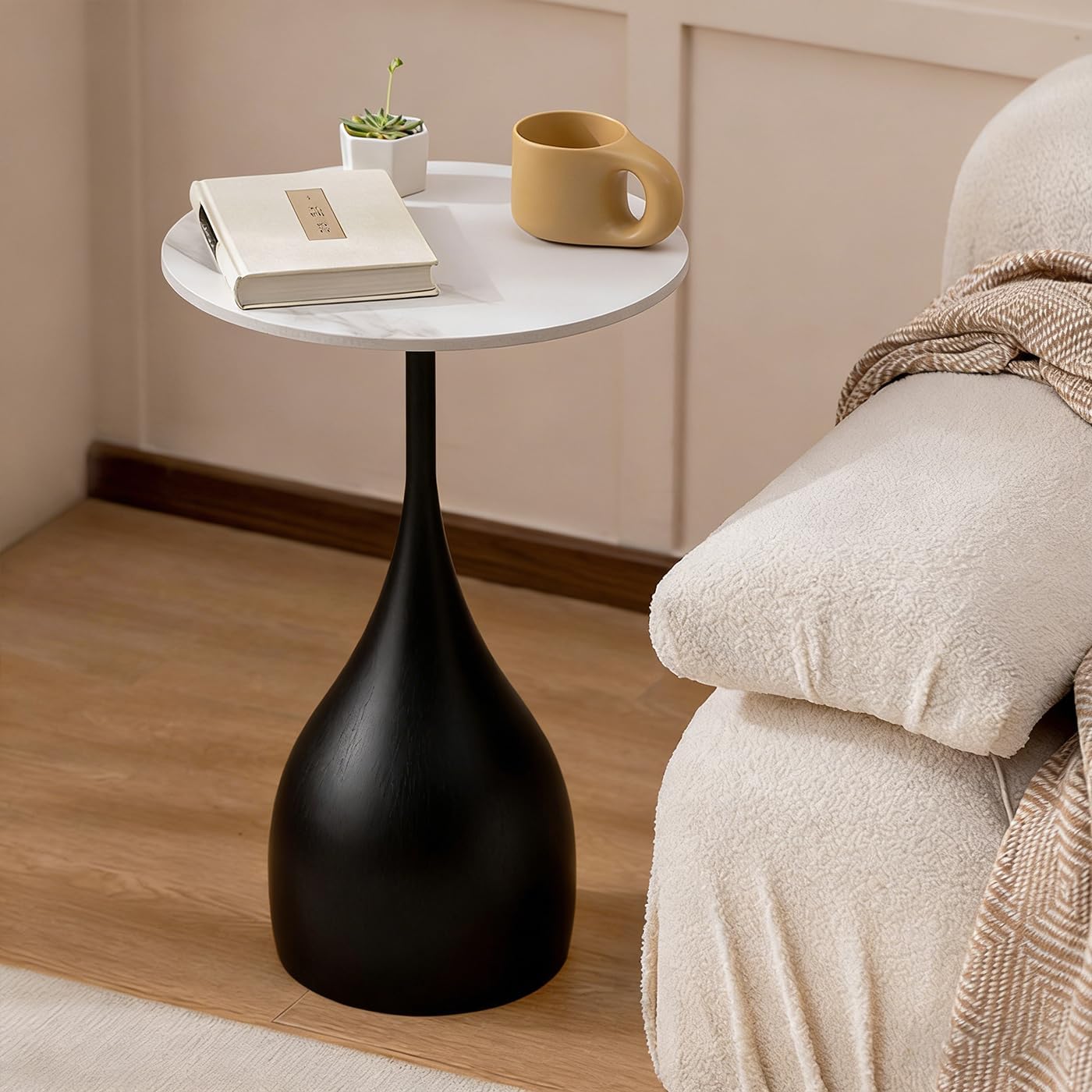 Small Side End Table with Faux Marble Tabletop, 14inch Round Coffee Table Sofa Side Table Modern End Table Accent Table with Sturdy Base Nightstand for Living Room Kitchen Balcony