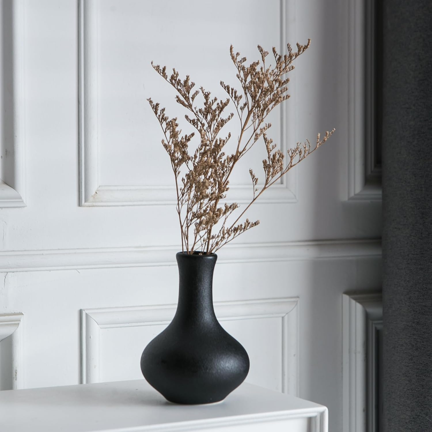 Tanvecle Small Black Vases, Ceramic Bud Vase Set of 5, Mini Pottery Vases for Pampas Grass, Flowers, Decorative Vases for Home Modern Decor, Rustic Decor, Veses for Living Room Dining Table Shelves
