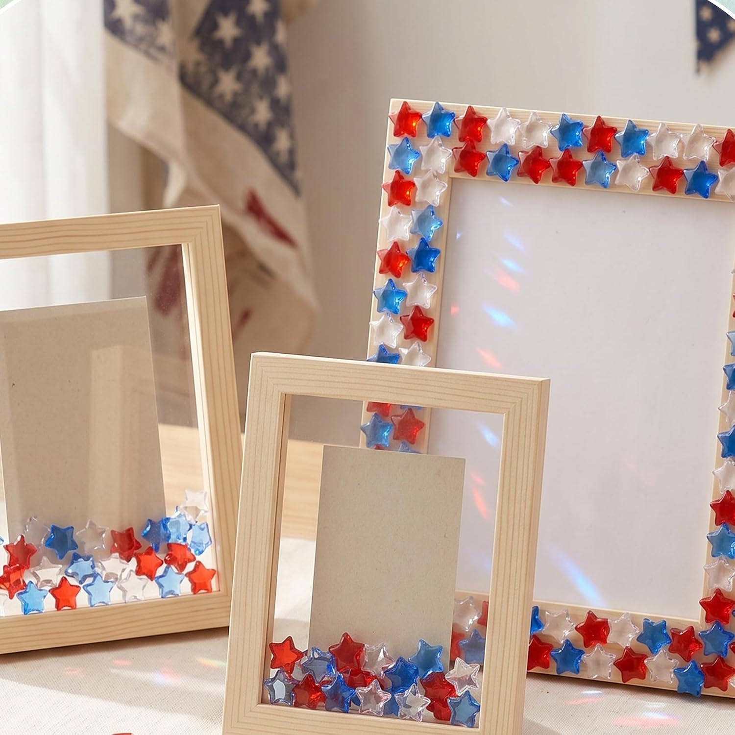 LAIDANLA 500PCS Red White Blue Acrylic Star Gems Vase Fillers, Patriotic Decorative Fake Crystals Gems Table Scatter for Independence Day Decor 4th of July Party DIY Crafts Home Decorations