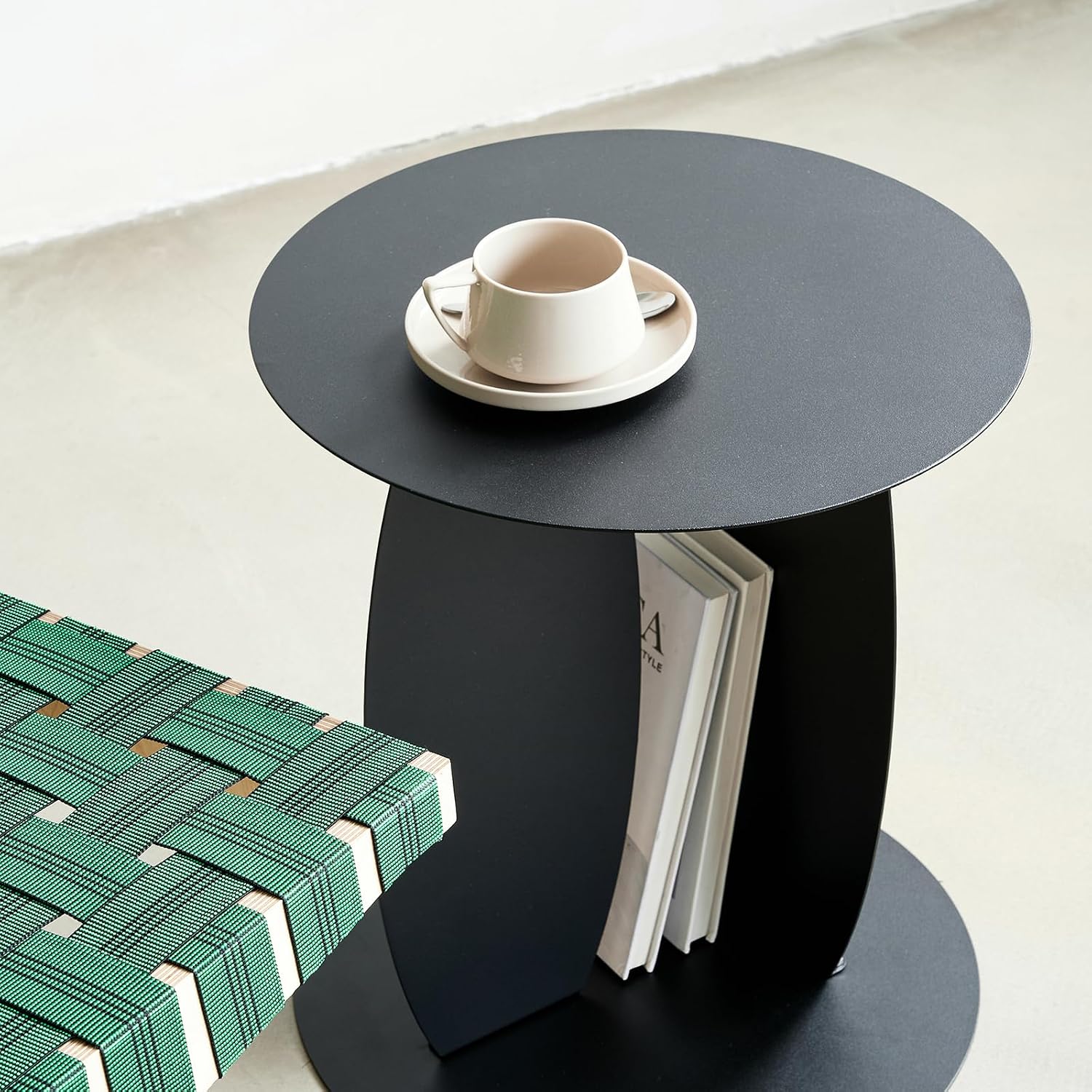 VEYRA Minimalist Round Metal End Table, 16.54" Accent Side Table, Heavy-Duty Solid Steel Side Table for Living Room & Bedroom, Easy Assembly, Matte Black