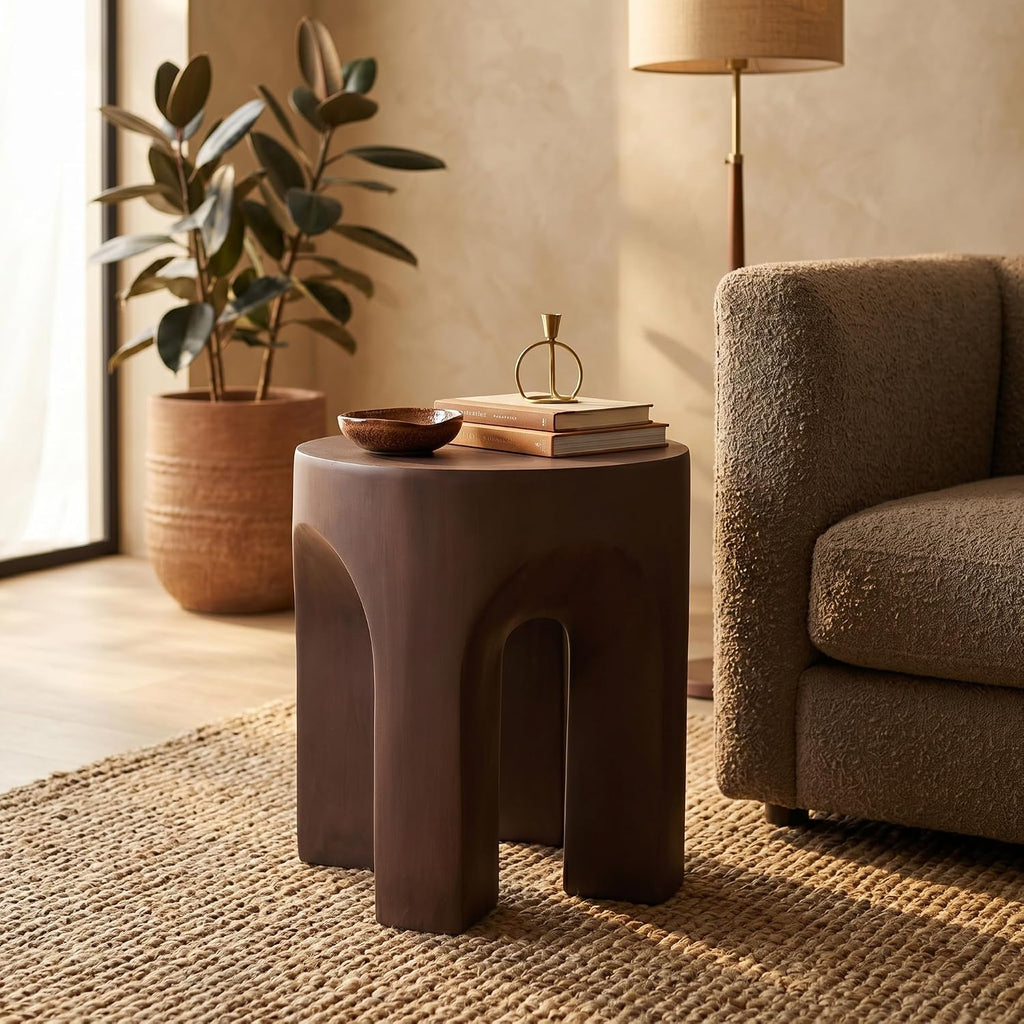 LeisureMod Round Side Table in Fiberstone with Arched Base Design Compact Weather-Resistant for Modern Home, Living Room, Bedroom, Patio Crus Collection (Wood Brown)