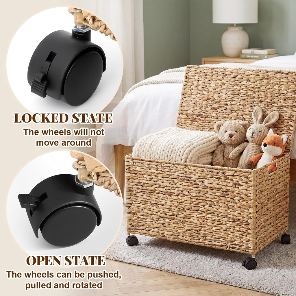 Cinnvoice 17.2 Gallon(65 L) 22×13×14 in Wicker Storage Trunk with Wheels & Lid Heavy Duty Rolling Storage Bench Large Toy Chest Water Hyacinth Woven Blanket Bin for Bedroom, Laundry Room, Natural