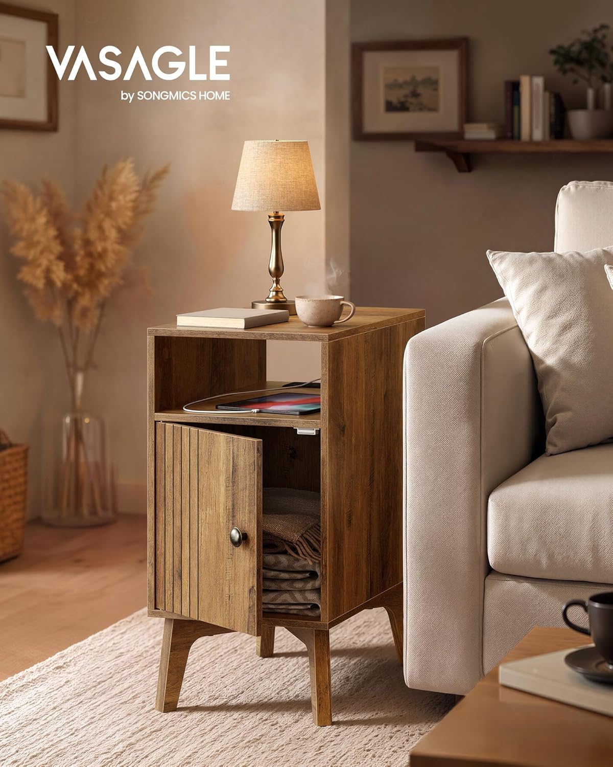VASAGLE MAEZO Collection - End Table with Charging Station, Narrow Side Table, Nightstand with Tapered Legs, Curved Transitions, for Small Spaces, Living Room, Bedroom, Honey Brown ULET329K101S