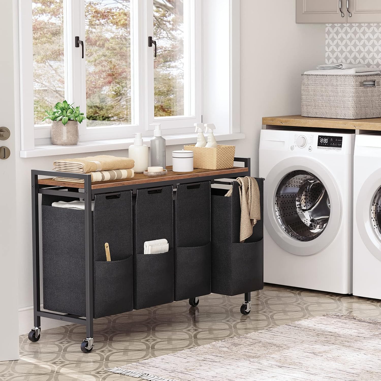 HOOBRO Laundry Sorter 4 Sections, Laundry Hamper with Wheels, 4 × 10.5 Gal (40 L), Rolling Laundry Basket, Pull-Out and Removable Oxford Fabric Bags, Rustic Brown and Black BF04XY01
